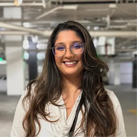 Khubra Aman, Senior UX/CX Design Consultant on Influential Women