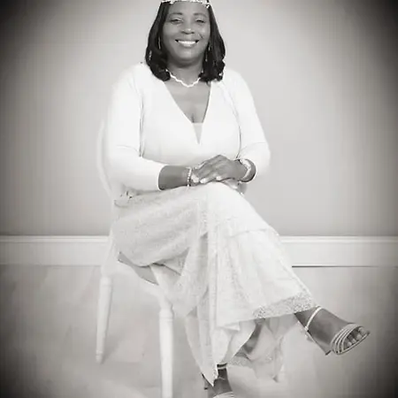Dr. Elaine Harvey, Owner on Influential Women