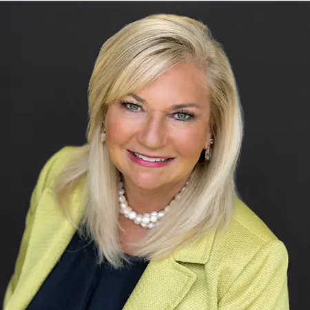 Julie DavisColan, Co-founder on Influential Women