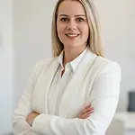 Lia Mendez, Hospitality Entrepreneur & Short-Term Rental Owner on Influential Women