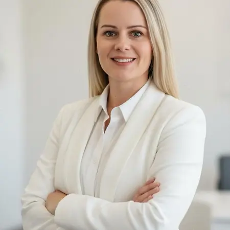 Lia Mendez, Hospitality Entrepreneur & Short-Term Rental Owner on Influential Women