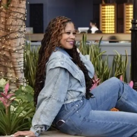 Shayla  K. Scott, Founder & Business Owner on Influential Women
