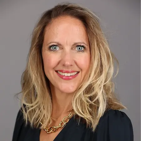 Christal Milanvoich, Senior Director of America's Broad Market on Influential Women