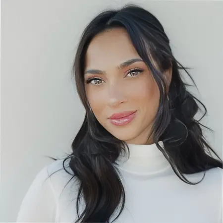 Lisa Brianna Lambros, Marketing Manager on Influential Women
