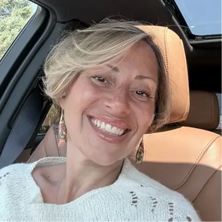 Victoria DeMatteo, Senior Product Marketer on Influential Women