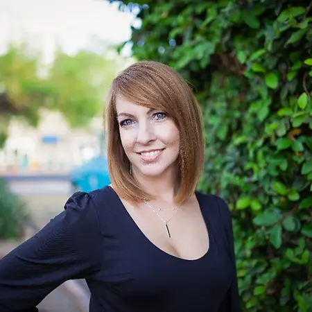 Lyndsay Magre, VP of Marketing on Influential Women