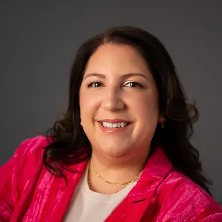 Jaclyn Pelopida, Founder and Marketing Consultant on Influential Women