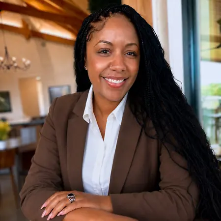 Eryn Marie Jackson, Case Manager on Influential Women