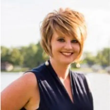 Jennifer Barscz, Director of Marketing and Communications on Influential Women