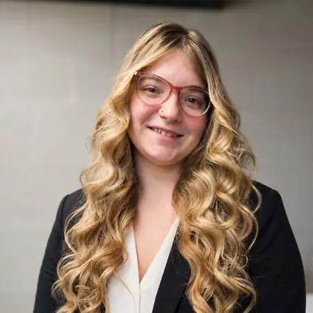 Isabelle Angelson, Paid moderator on Influential Women