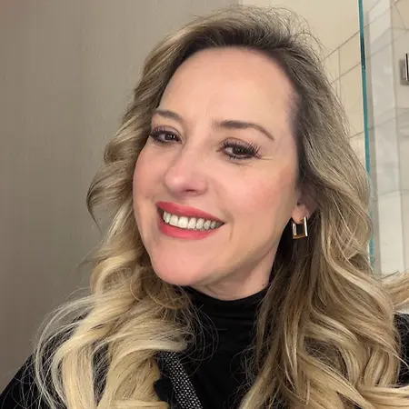 Dinorah Scholl, Senior Paralegal on Influential Women