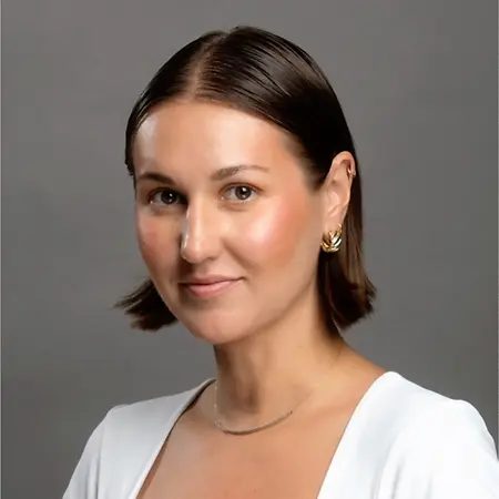 Caroline Szujewski, PhD, Senior Research Neuroscientist on Influential Women
