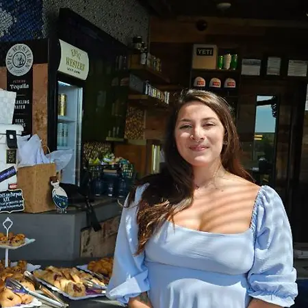 Samatha LLanos, Owner on Influential Women