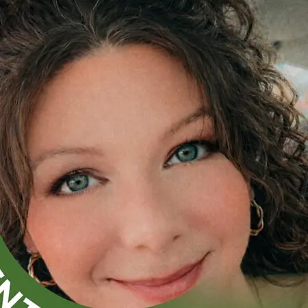 Crystal Robinette, Client Service Representative/Dispatcher on Influential Women