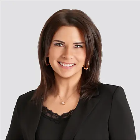 Kelly Eisch, CRPS®, CDFA®, Financial Advisor, Certified Divorce Financial Analyst® on Influential Women