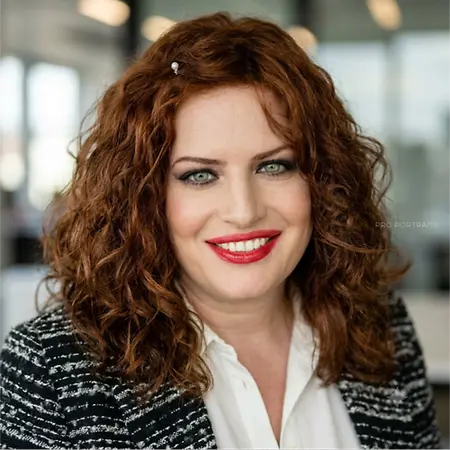 Elaine Presley, Insurance Broker on Influential Women