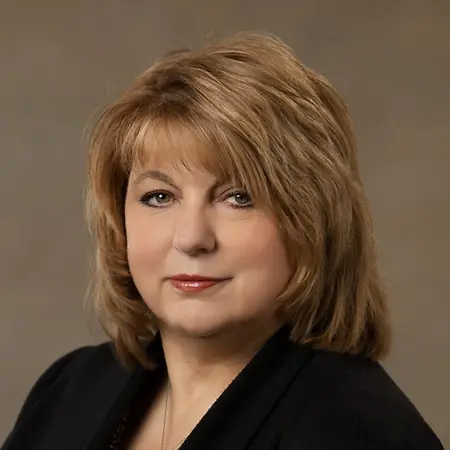 Linda J. Carroll, Senior Capacity Planner / Professional Photographer on Influential Women