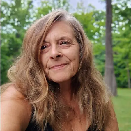 Georgia Reash, Author, Artist, Performer, Consultant on Influential Women