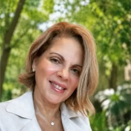 Nayla Benitez, Broker- Associate on Influential Women
