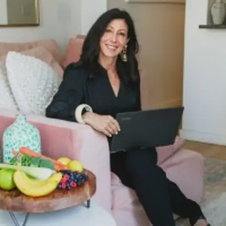 Belle Vivienne, ICF ACC, Master Facilitator Equus Coach and 9D Breathwork Facilitator, Founder, Master Facilitator, Equus Coach on Influential Women