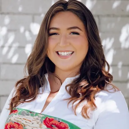 Ava Madarieta, Intern on Influential Women