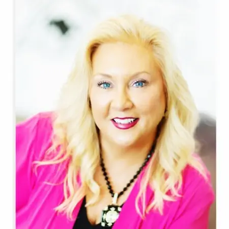 Kristi Farmer, Branch Manager & Sr. Loan Officer on Influential Women