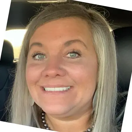 Jennelle Lopez, VP of Integrated Sales and Regional Digital Sales Manager on Influential Women