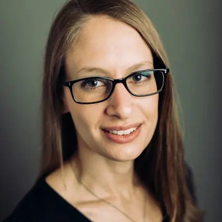 Jenna Taubel, Assistant Vice President of Marketing on Influential Women