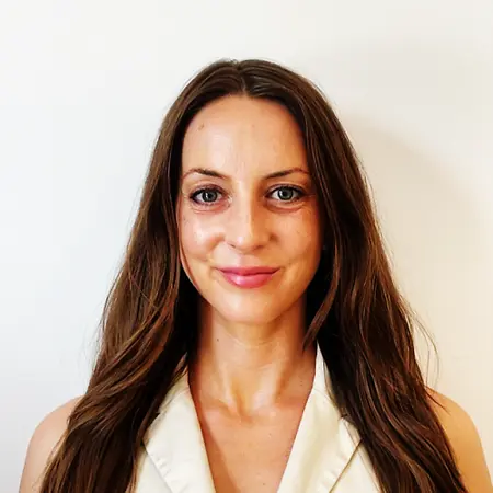 Annie Valentine, Airbnb Host / Manager on Influential Women