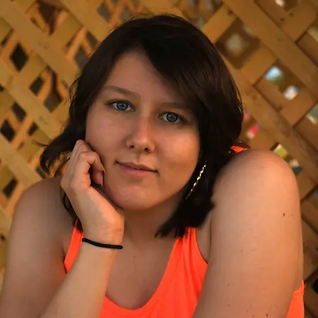 Anna Bressler, Founder | UX Designer on Influential Women
