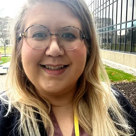 Jennifer Branch, Senior Logistics Account Executive Sales Team Lead on Influential Women