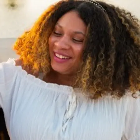 Jazmin Koza, Assistant Manager on Influential Women