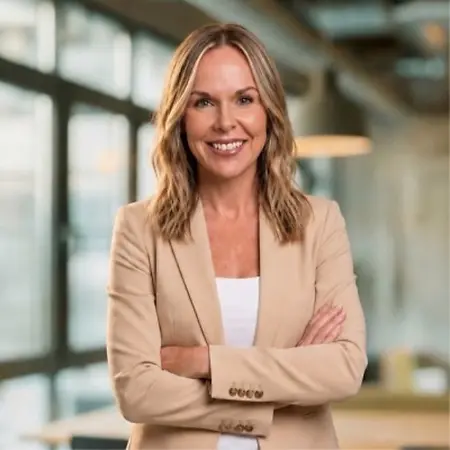 Ashley Titus, Data & AI Sales Executive, Healthcare & Life Sciences on Influential Women
