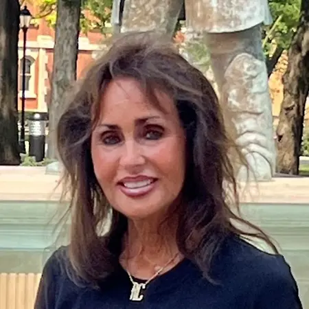 Rebecca Childers  Caleel, Owner and Sculptor on Influential Women