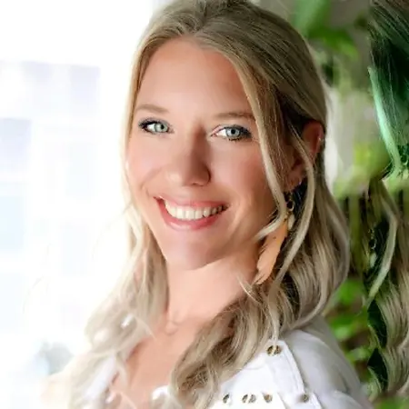 Kelsey Ratcliffe, Founder on Influential Women