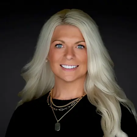 Shannon Lynn Stemen, Area Vice President on Influential Women