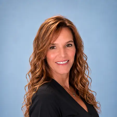Stephanie Sudik Scott, Surgical First Assistant on Influential Women