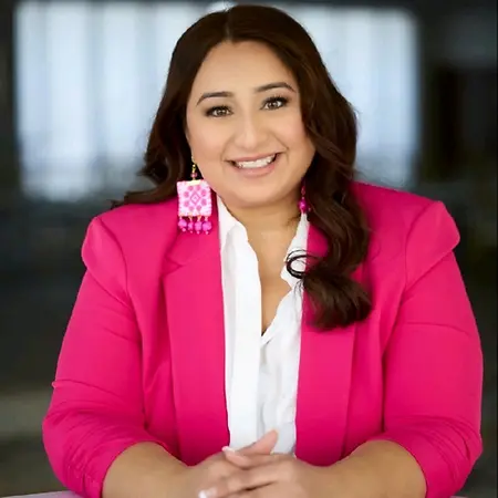 Michelle Velasquez, Financial Coach, Trainer on Influential Women