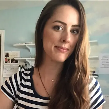 Nicole Hilton, Writer on Influential Women