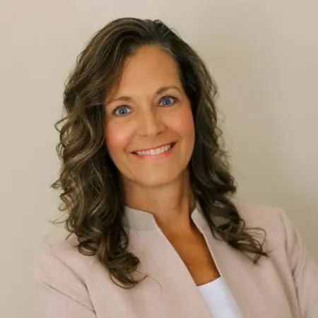 Traci Welp, Corporate Trainer and Facilitator on Influential Women