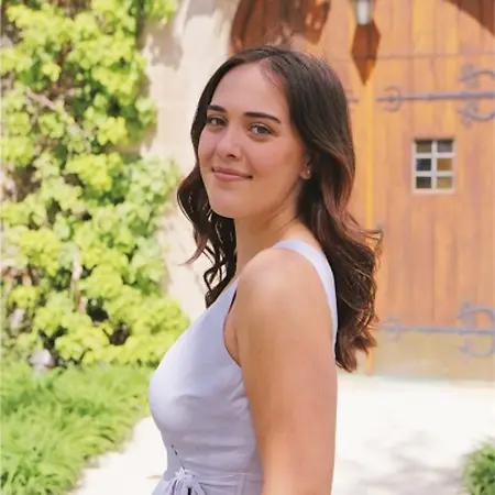 Isabella Campanini, Senior Account Executive on Influential Women
