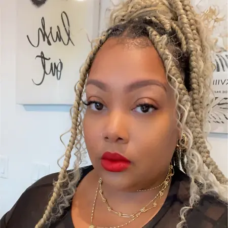 Kiona Bailey, Store Manager on Influential Women