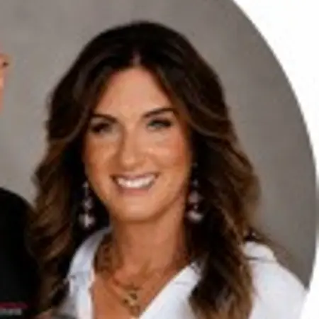 Miranda Kennedy, Executive of Marketing & Business Development on Influential Women