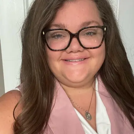 Shelbe Smith, Director of Non-Clinical Operations on Influential Women