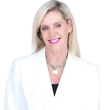 Luisa Deason, Author & Immigration Consultant on Influential Women