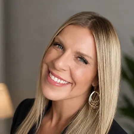 Amy Granatowski, Molecular Diagnostic Specialist on Influential Women