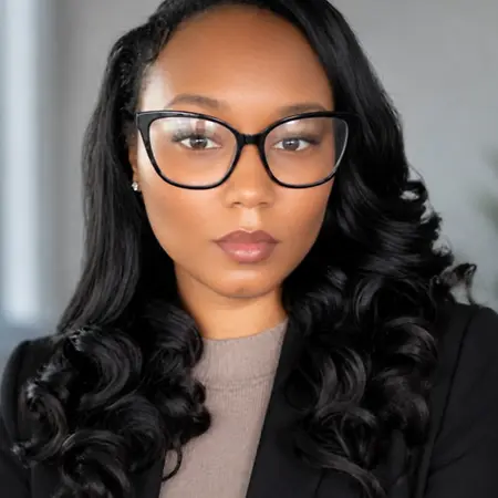 Tanesha Davis, Senior Administrative Assistant / HR Coordinator trainee on Influential Women
