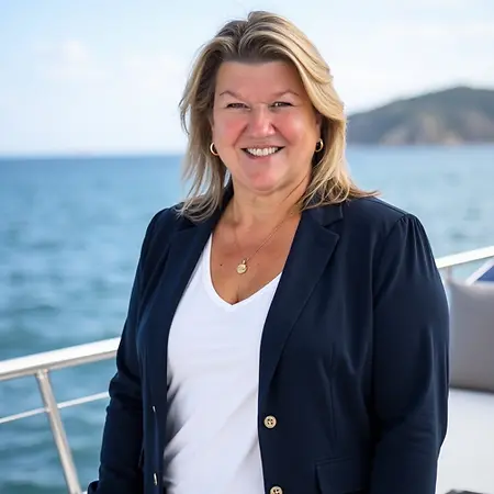 Susanne Powers, Hearing Instrument Specialist, Owner on Influential Women