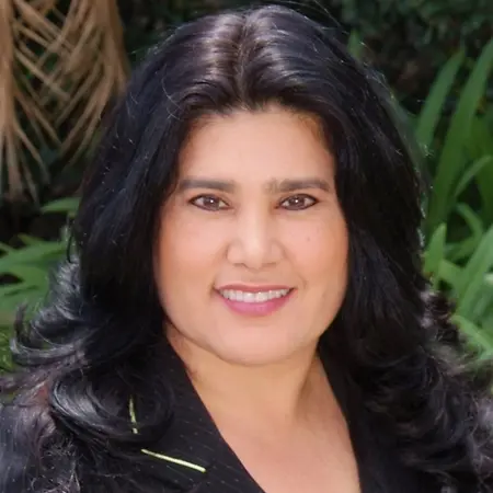 Alicia Fombona, Realtor on Influential Women