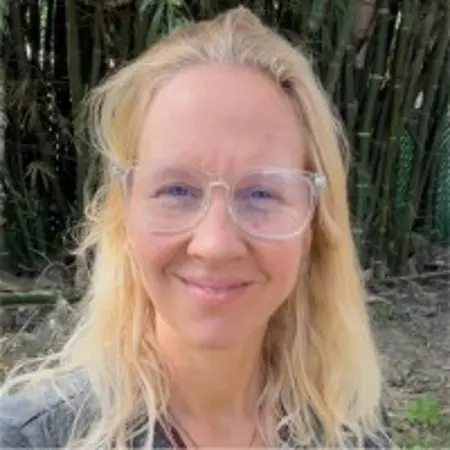 Amber Melendy, Specialized teacher on Influential Women